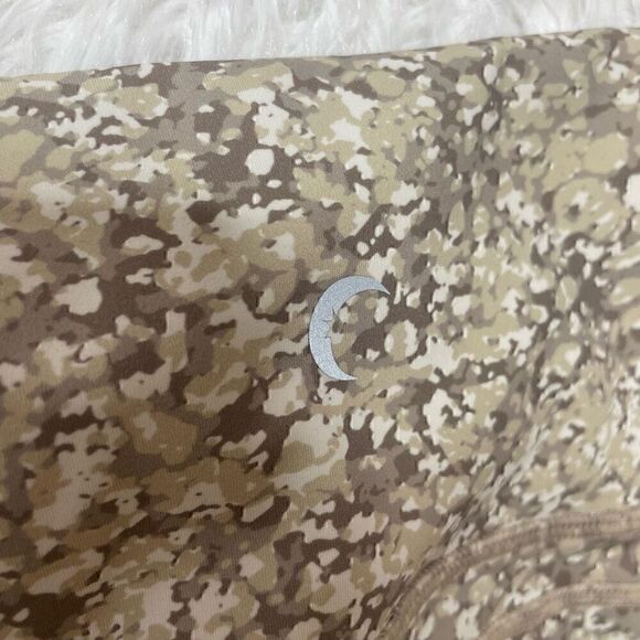 Zyia Active Leggings Sz 6-8 Green Beige Camo Compression Side Pocket Hi Rise Ruc - Picture 9 of 9
